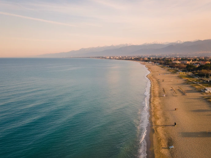 CLY CONDO LUXURY YACHT NETWORK