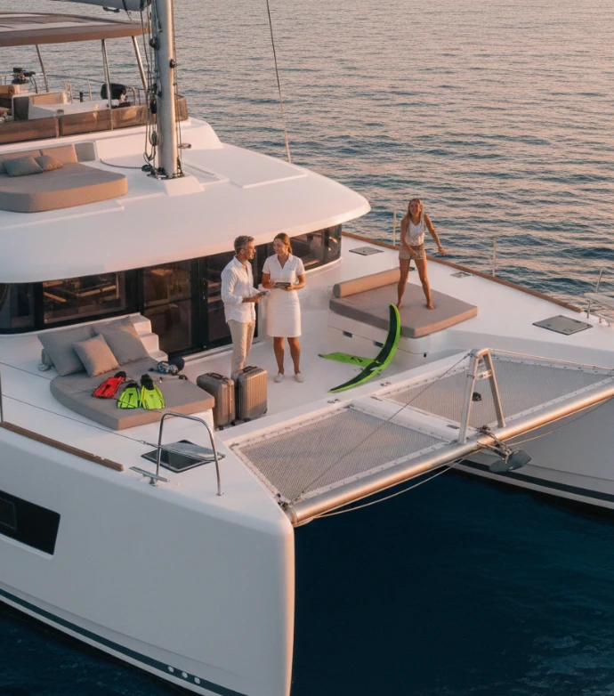 CLY Condo Luxury Yacht