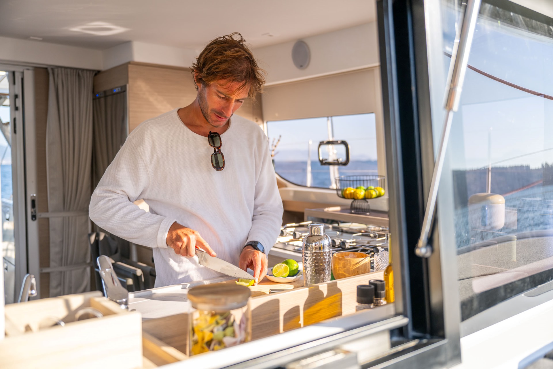 condo-luxury-yacht