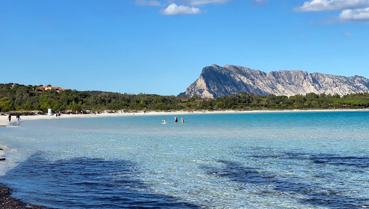 costa-smeralda-cly-condo-luxury-yacht